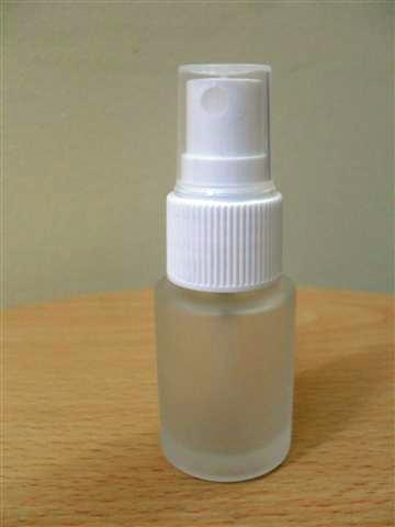 ขวดแก้วขุ่น+หัวสเปรย์พลาสติก15ml