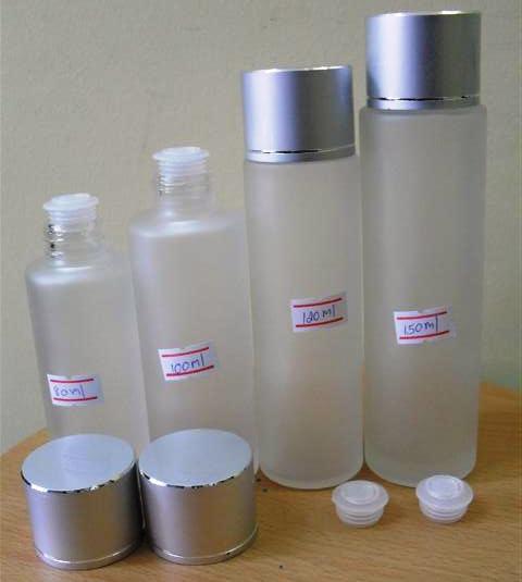ขวดแก้ว ฝาทอง/เงินใหญ่บิดเกลียว 100  ml
