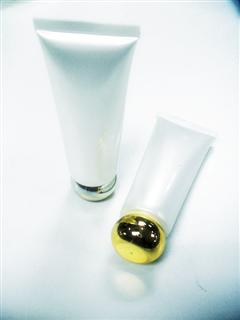 หลอดบีบขาวมุก  + ฝากลมเงิน-ทองเงา 50 ml