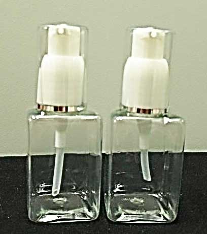 SB ขวดpet-50ml+ปั้มจุ๊บขาวฝาครอบใส คาด k เงิน คอ 20