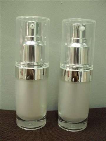 ขวดปั้มเงิน (มุก) 15ml