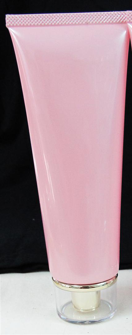 หลอดบีบโฟมสีชมพู+ฝาอคลิลิครังโคมสีทองจุกเล็ก 120กรัม