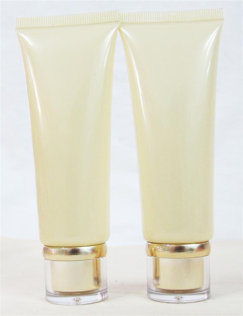 หลอดบีบโฟมสีครีม+ฝาอคลิลิครังโคมเรียบสีทองจุกใหญ่ 50กรัม