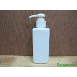 pet เหลี่ยม SB 180สีขาว+หัวปั้มกระดุมงาช้างสีขาวแป้ง 24มม.