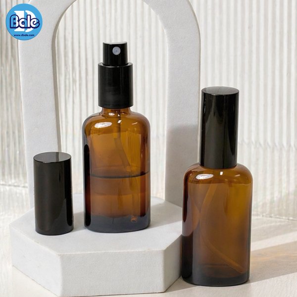 ขวดแก้วทรงแบน+หัวสเปรย์ สีใส, ชาใส 50ml. c012