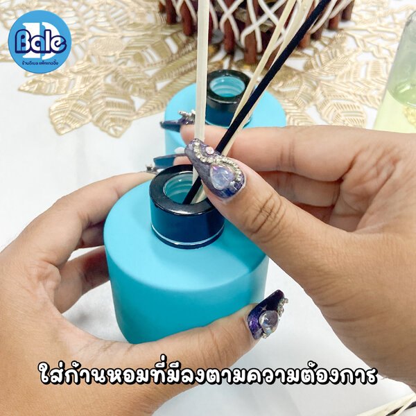 รับผลิตพร้อมสกรีนขวดแก้วฐานก้านหอม