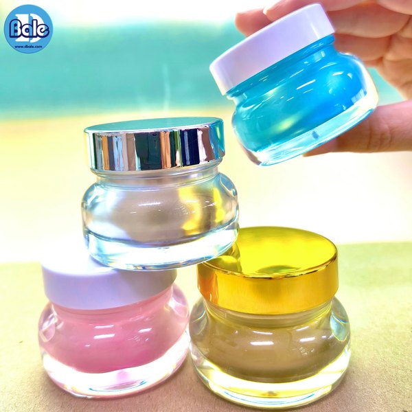 กระปุกครีมไหล่มน สีชมพูฝาขาว, ฟ้าฝาขาว, ทองฝาทอง, เงินฝาเงิน 10g. k0429