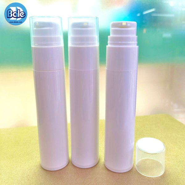 ขวดปั๊มยาสีฟัน(สุญญากาศ) สีขาวหัวปั๊มขาวฝาครอบใส db96 50ml.