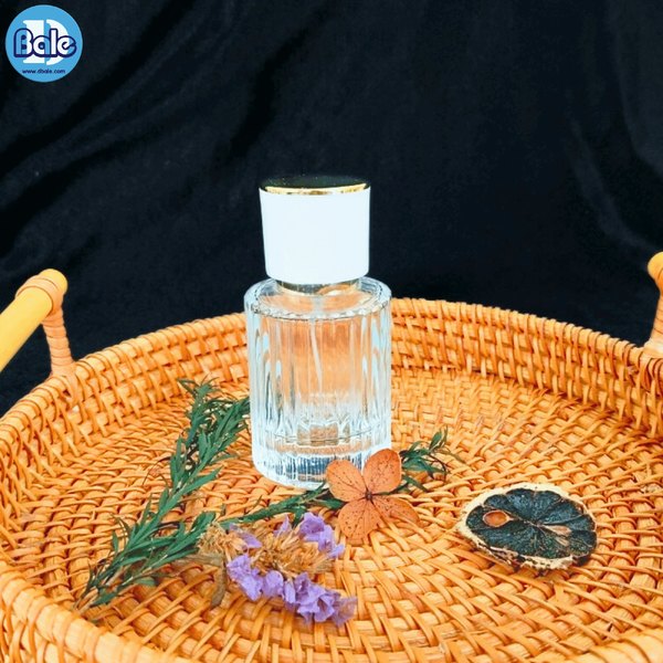 ขวดน้ำหอม สีขวดใสฝาขาวคาดทอง jpf266 30ml.