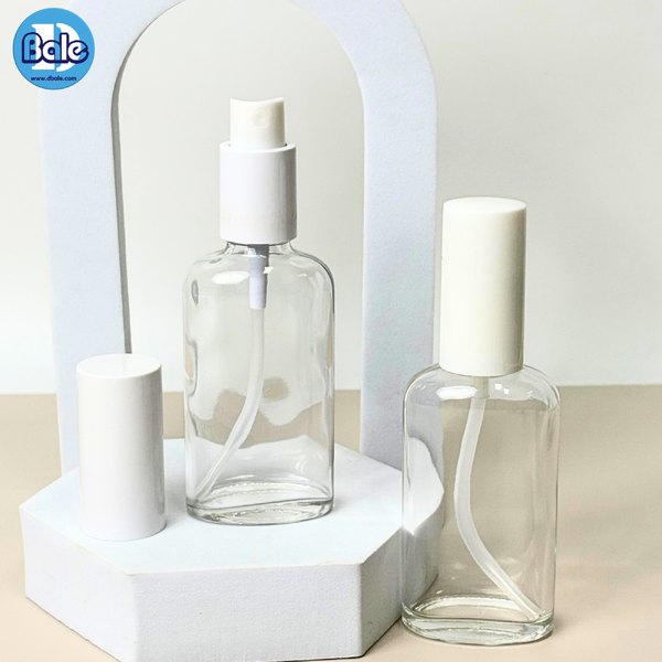 ขวดแก้วทรงแบน+หัวสเปรย์ สีใส, ชาใส 50ml. c012